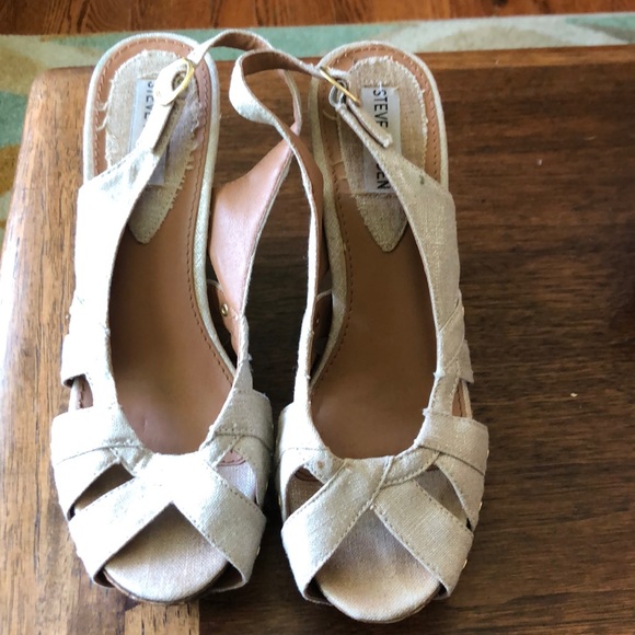 Steve Madden gold linen cork wedges - Picture 2 of 7